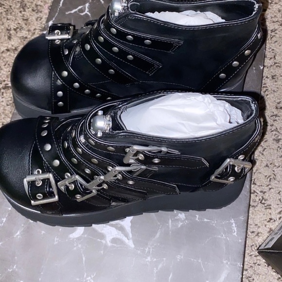 Demonia Scene 30 Boots - Picture 5 of 10